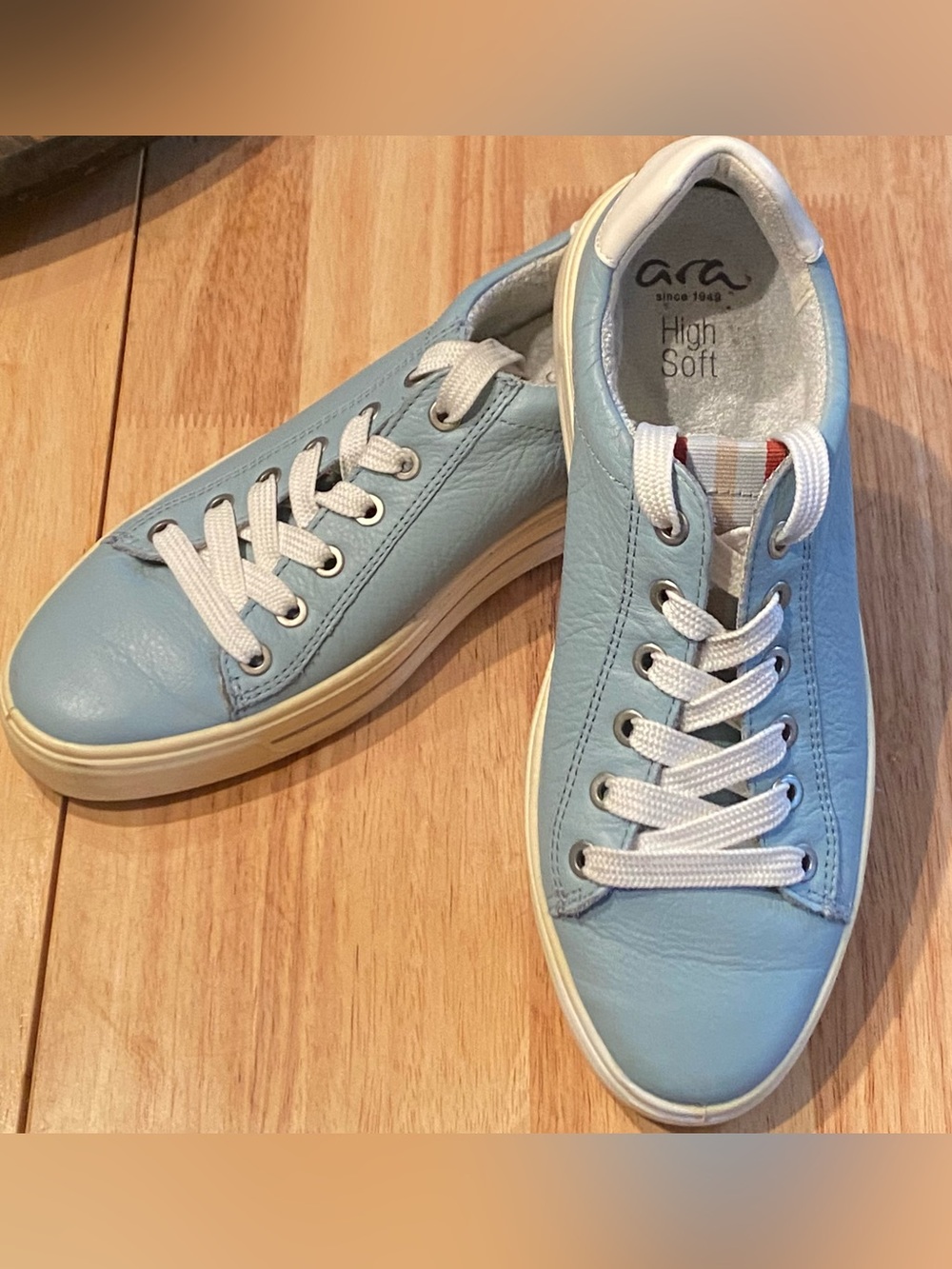 ✨ Beautiful Aqua Blue Leather Fashion Sneakers – Women’s Lace-Up Comfort Shoes ✨